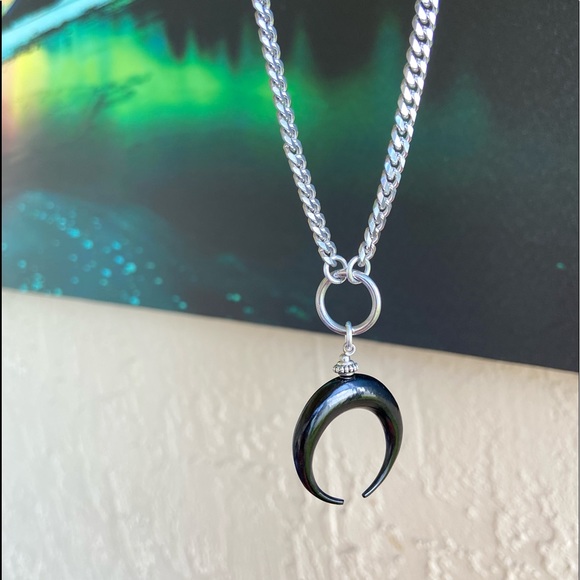 Black carved horn upside down moon lunula design Stainless steel choker necklace - Picture 7 of 14